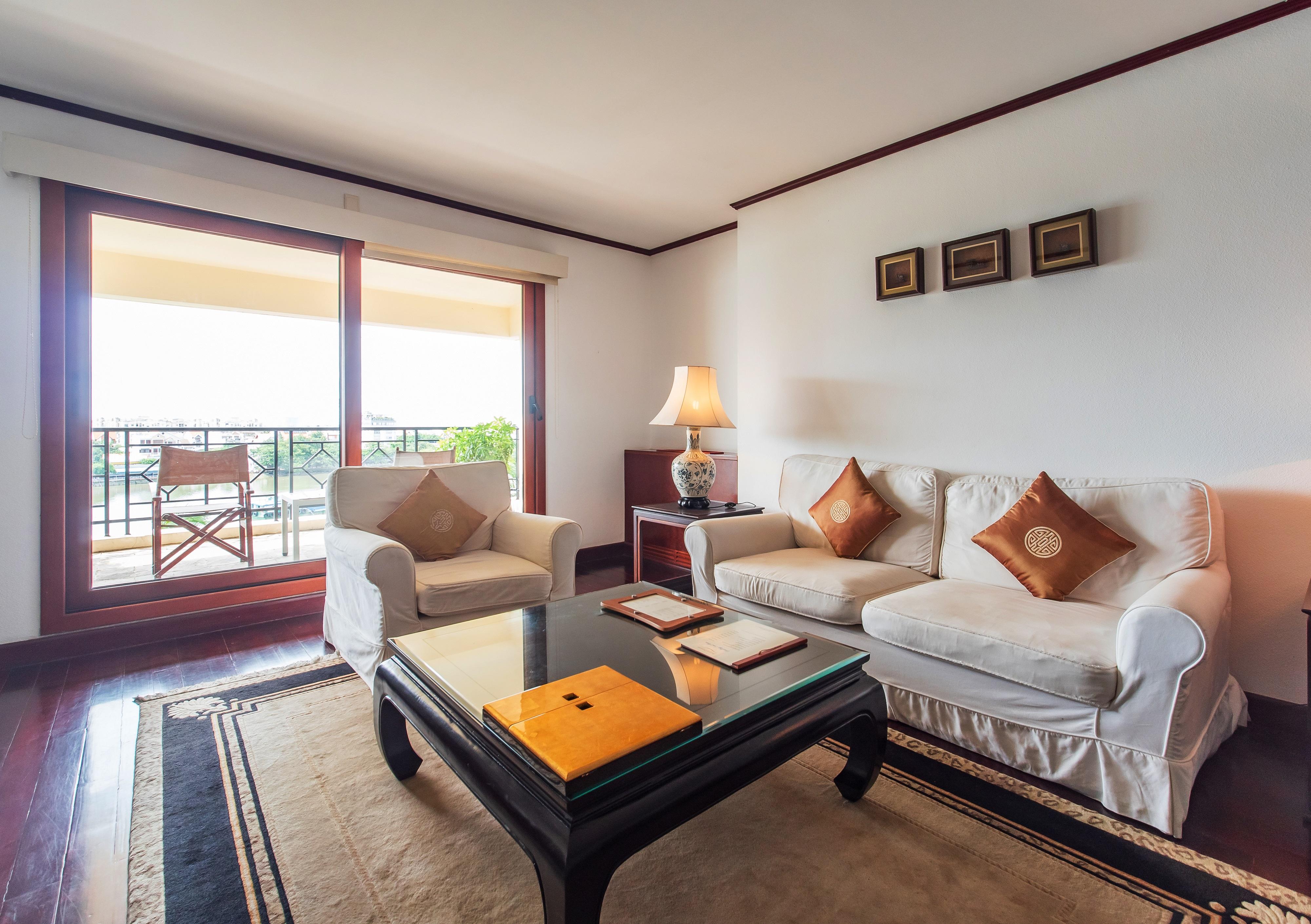 Saigon Domaine Luxury Residences Хошимин Экстерьер фото